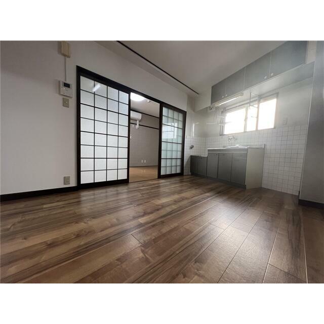 明るく広々としたダイニングキッチン