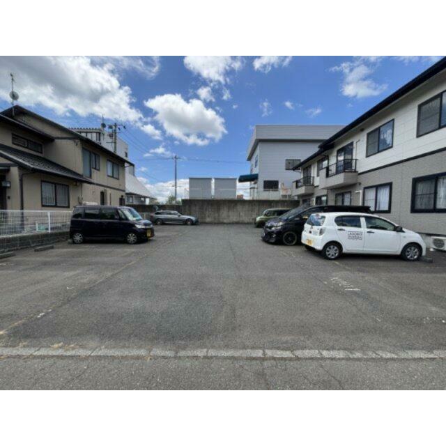 家と車がすぐそばで便利さ満点