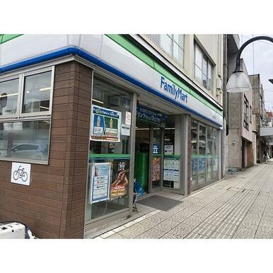 ファミリーマート金沢石引店