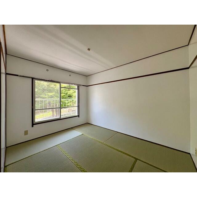 東玄関側