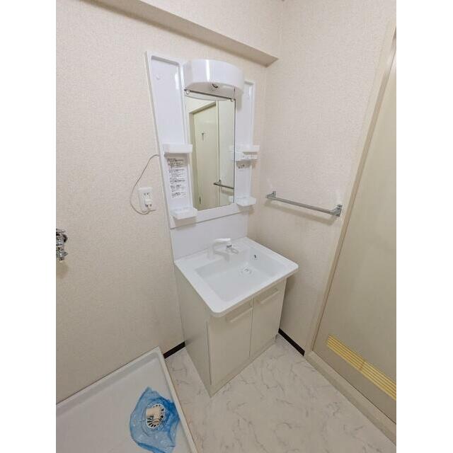 シャワー付き独立洗面化粧台