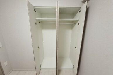 洋室2クローゼット