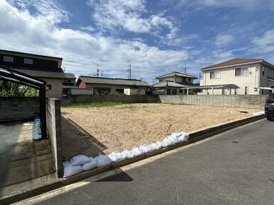 敷地全景（北東から南西方向を撮影）