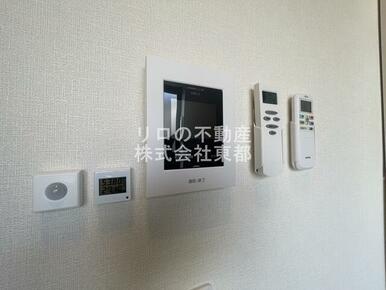 訪問者が一目で分かるＴＶモニタ付インターホンです！