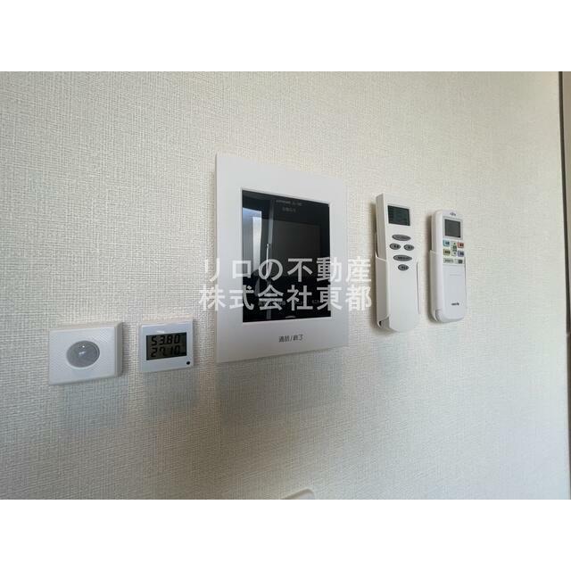 訪問者が一目で分かるＴＶモニタ付インターホンです！