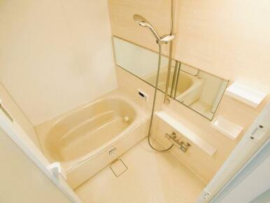 室内（2024年7月）撮影ユニットバス　浴室乾燥機付き　2024年7月リフォーム済み