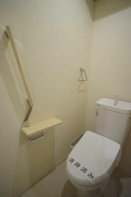 暖房洗浄便座付きのトイレです。