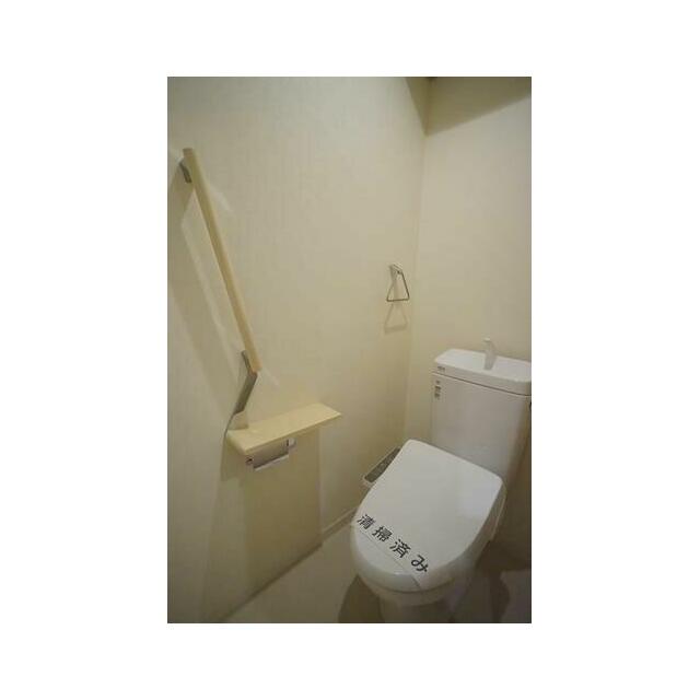 暖房洗浄便座付きのトイレです。