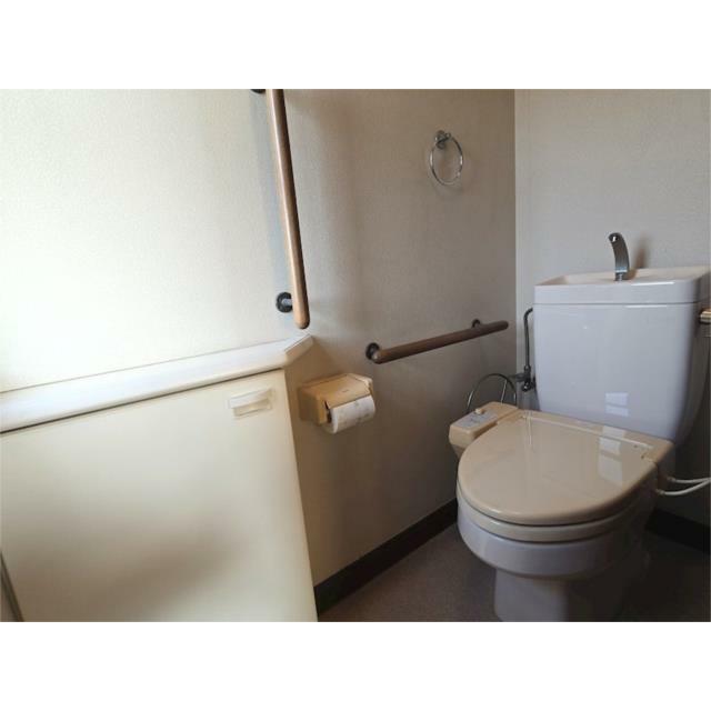 ２階トイレです。（２階トイレは２か所あります。）