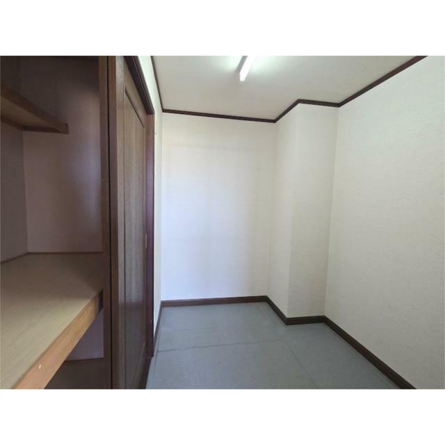 ２階洋室（１）の納戸です。