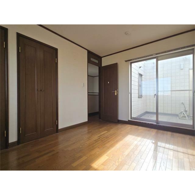 ２階洋室（３）です。