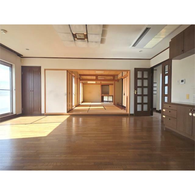 ２階リビング～和室です。
