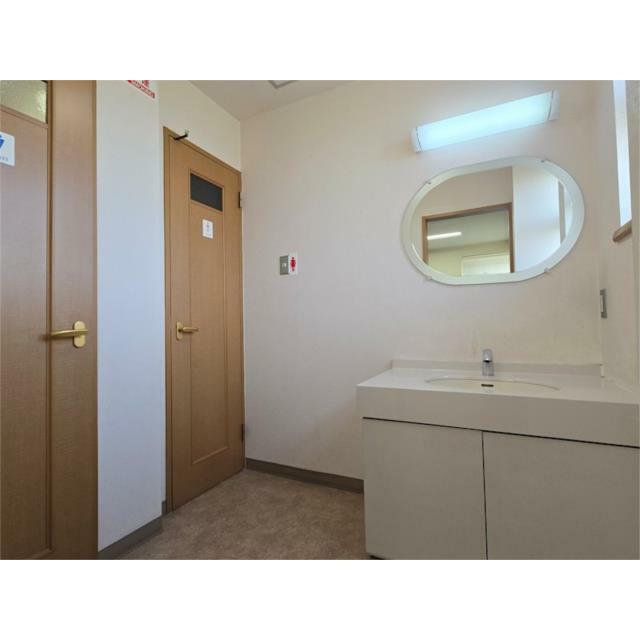 １階トイレと手洗い場です。
