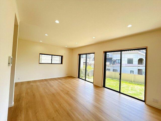 尾張旭市 庄南町４丁目 2階建 4LDKの写真