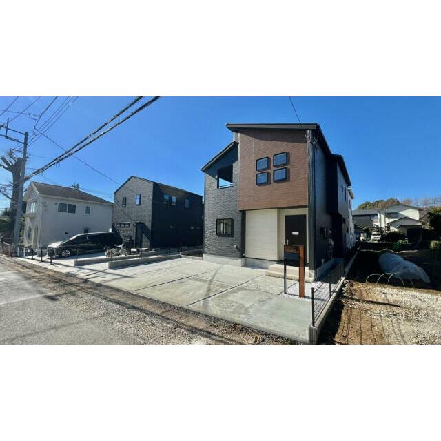 新外観デザイン！3種類のサイディングを組み合わせております！