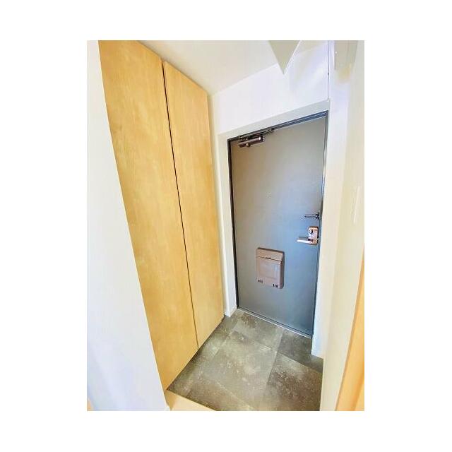 「玄関」シューズクロークがございます。