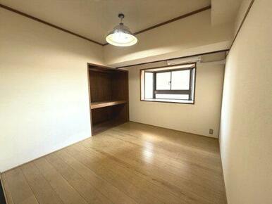 個人の部屋や寝室として使える洋室です！