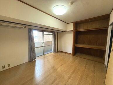 収納スペースも広く、使い勝手のいい洋室です♪