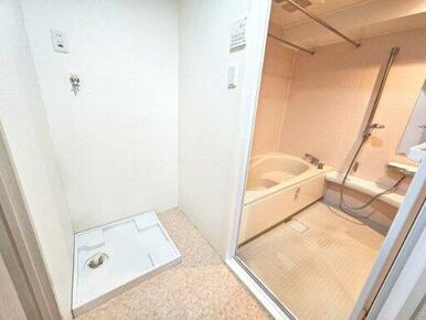 脱衣所や洗濯機置き場のスペースもしっかり確保されていて使いやすいです^_^