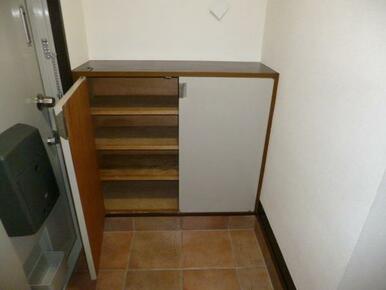 シューズボックス