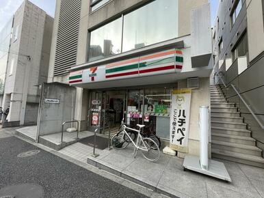 セブンイレブン神宮外苑西店