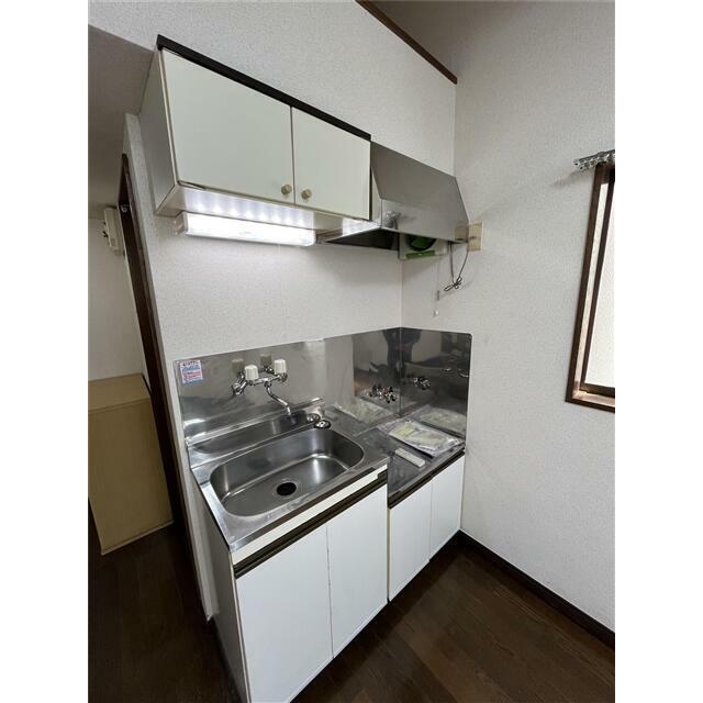 キッチン（ガスコンロ設置可能）