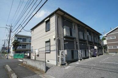 ２階建て軽量鉄骨造