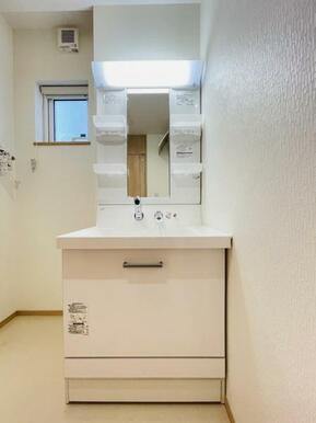 水が流れやすく、汚れがたまりにくい設計でお手入れも楽々