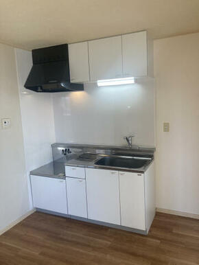 流し台扉は赤に変わっています