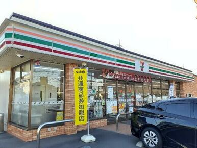 セブンイレブン小山城北店