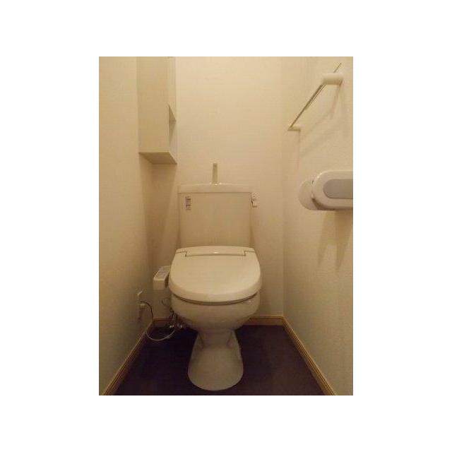 ゆったりとした空間のトイレです