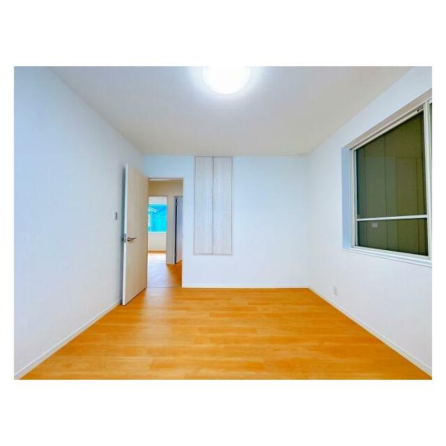 「2階北側洋室」約7帖のお部屋です。