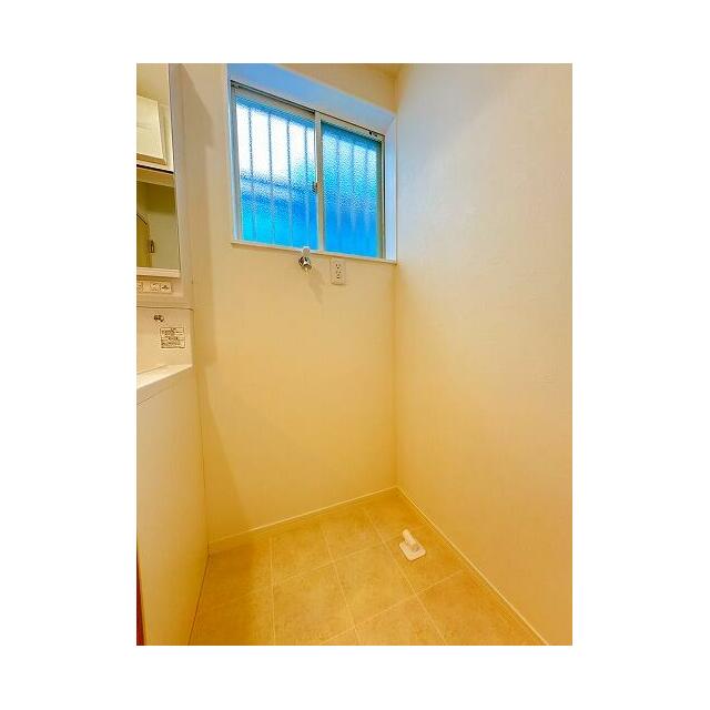 「洗面脱衣所」洗濯機スペースです。