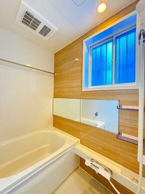 「浴室」ハウステック製のユニットバスへ新品交換済みです。