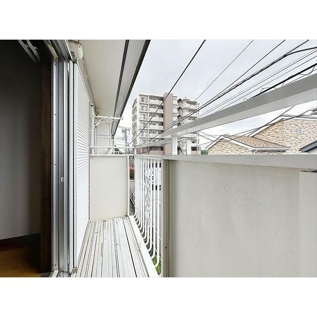 前面が開け風通し良いベランダ