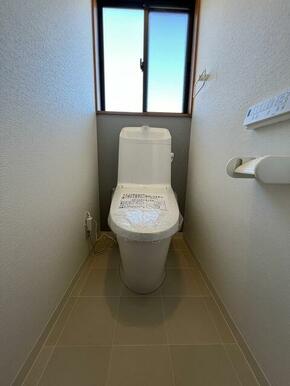 2階にもトイレあり。もちろんこちらも新品です。