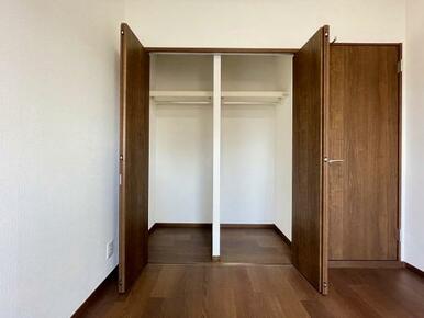 北6帖洋室クローゼット
