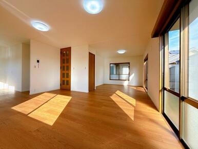 「LDK」別角度からのお写真です