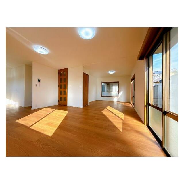 「LDK」別角度からのお写真です