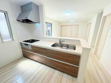 会話が弾む対面式キッチン