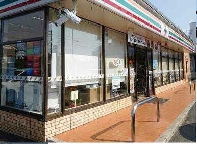 セブンイレブン小川町店