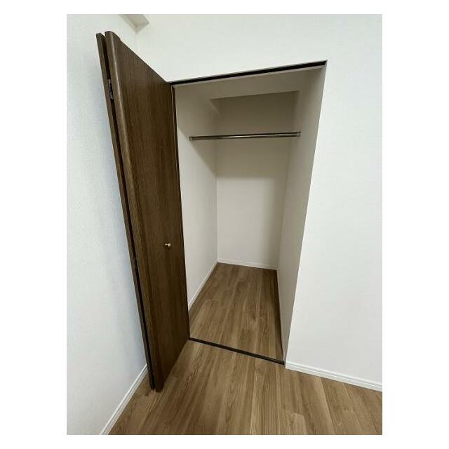 「洋室約5.1帖」収納の様子です。