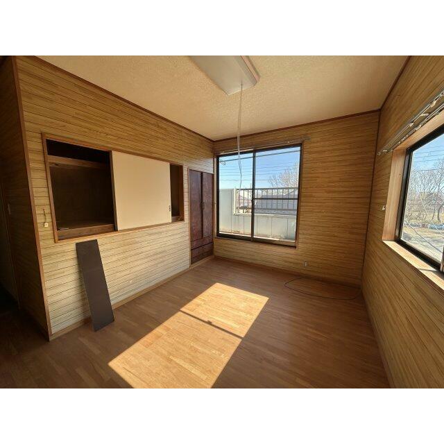 明るい洋室です