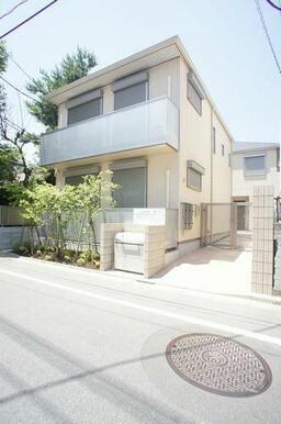 ペットライフハウスの外観になります♪