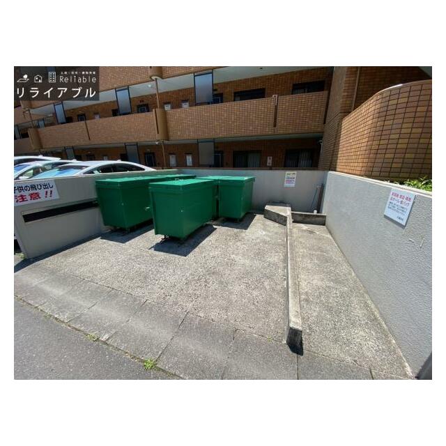 apartment 郷六字葛岡下