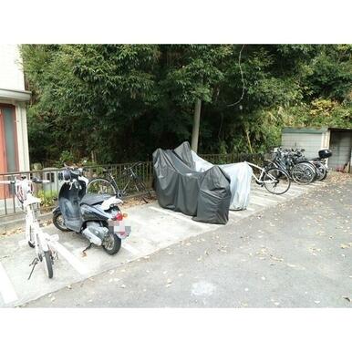 駐輪場