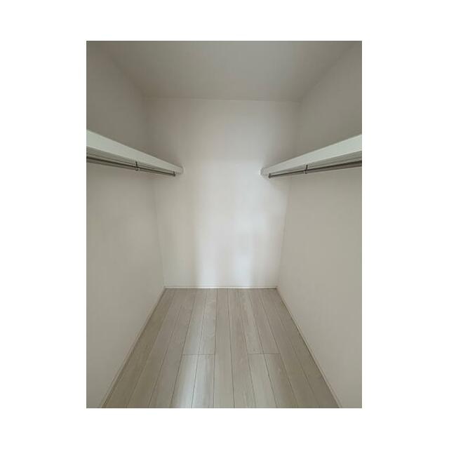 2階洋室約7.5帖クローゼット内