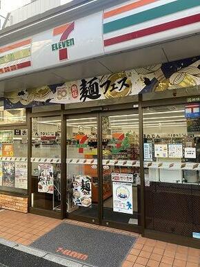 セブンイレブン本郷三丁目駅前店