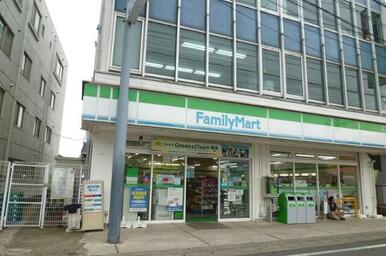 ファミリーマート