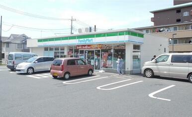 ファミリーマート松戸中根長津町店